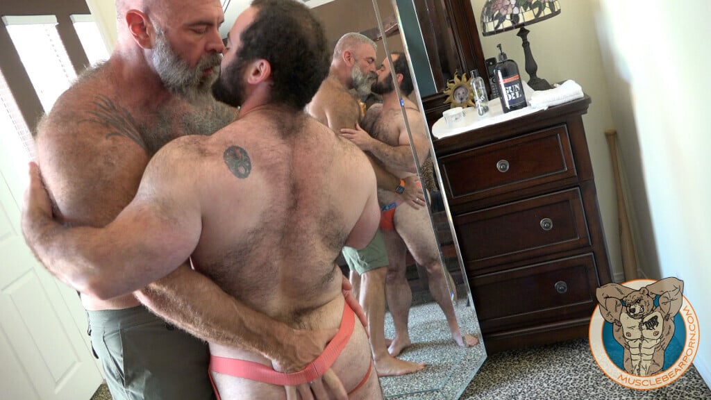 Hairy Gay Bodybuilder Porn - Hairy Gay Bodybuilder Breeders | Gay Fetish XXX